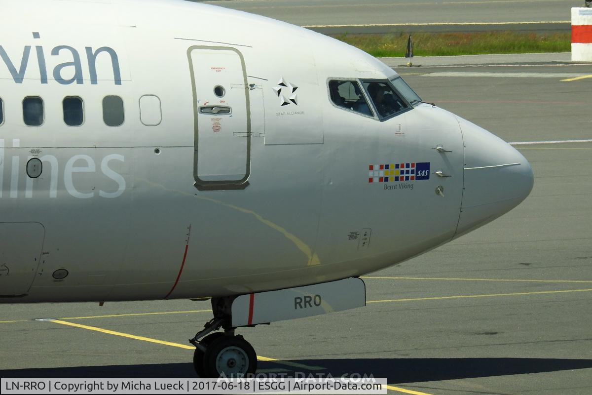 LN-RRO, 1998 Boeing 737-683 C/N 28288, Bernt Viking ready for taxi