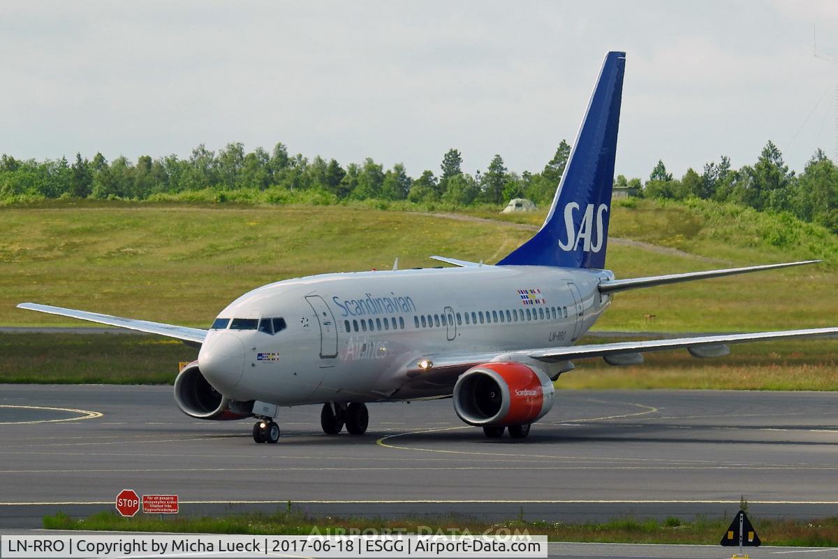 LN-RRO, 1998 Boeing 737-683 C/N 28288, At Gothenburg