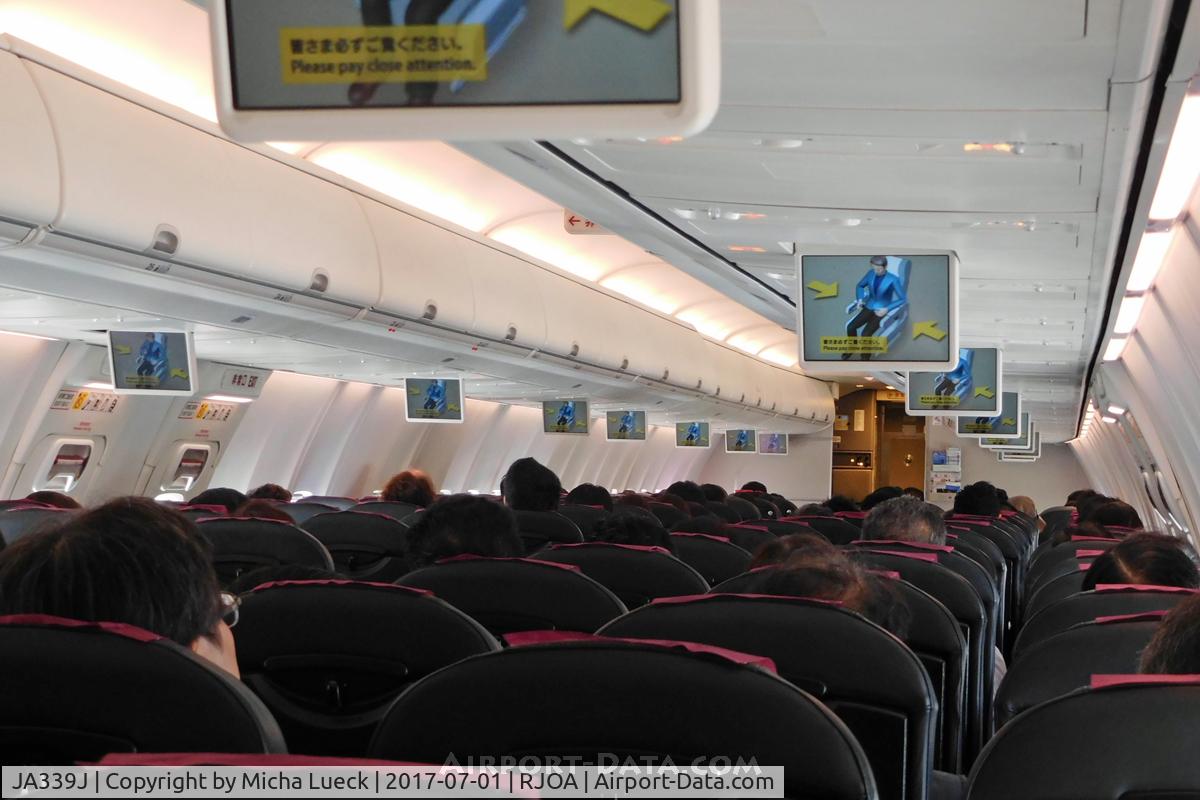 JA339J, 2011 Boeing 737-846 C/N 40354, Fasten your seat belt (HIJ-CTS)