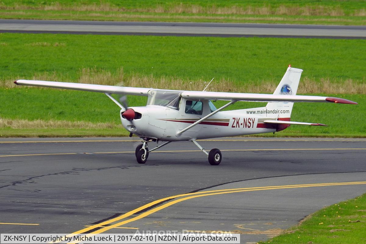 ZK-NSY, 1977 Cessna 152 C/N 15279502, At Dunedin