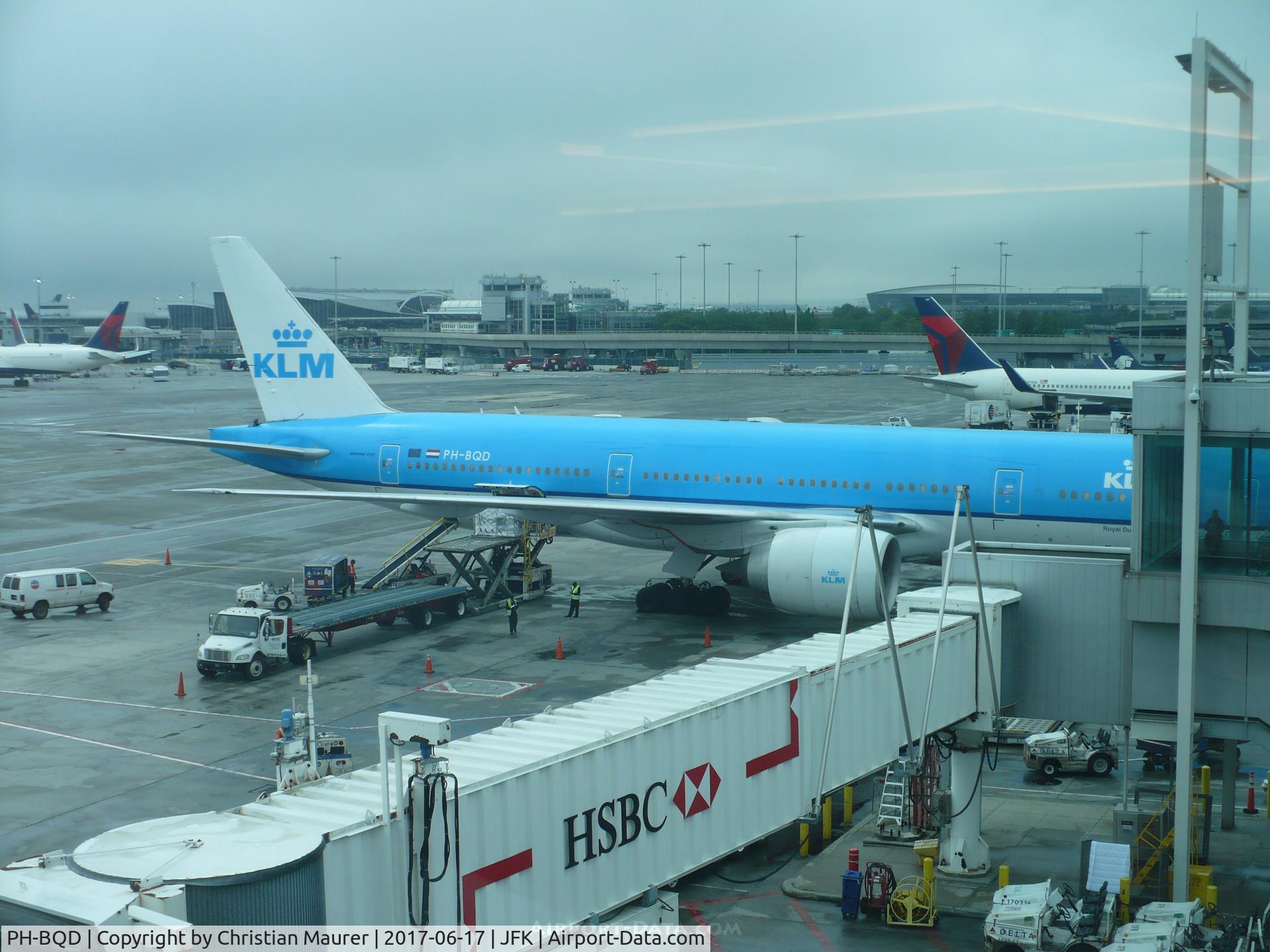 PH-BQD, 2003 Boeing 777-206/ER C/N 33713, Boeing 777-200ER