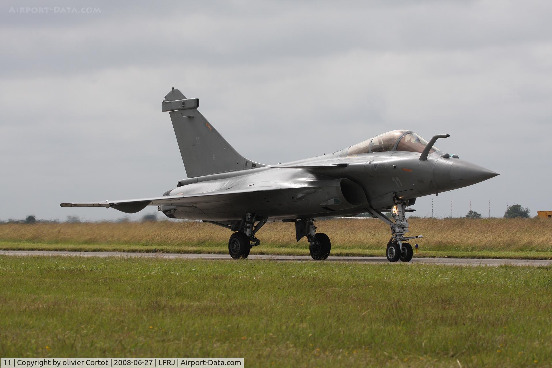 11, Dassault Rafale M C/N 11, taxiing durin the Tiger meet 2008