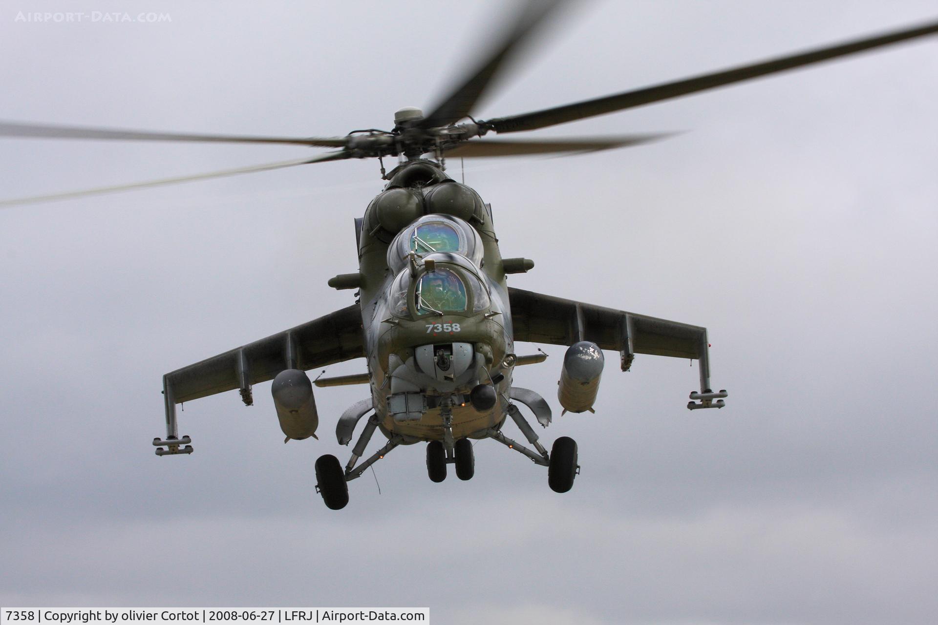 7358, Mil Mi-24V Hind E C/N 087358, hello !