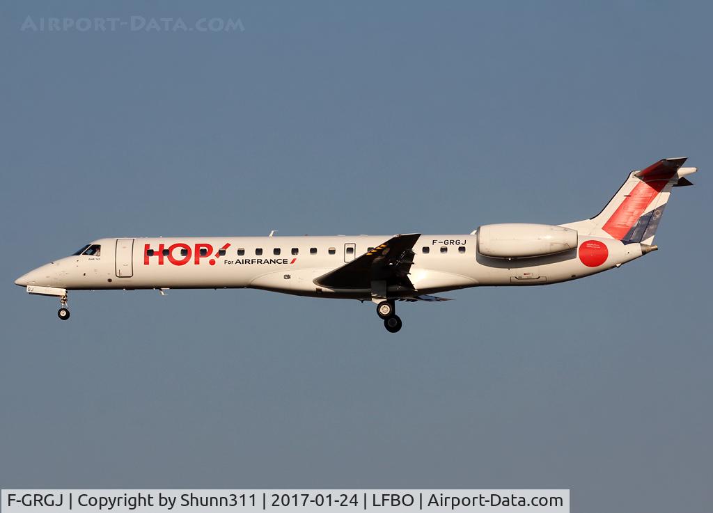 F-GRGJ, 1999 Embraer EMB-145EU (ERJ-145EU) C/N 145297, Landing rwy 32L