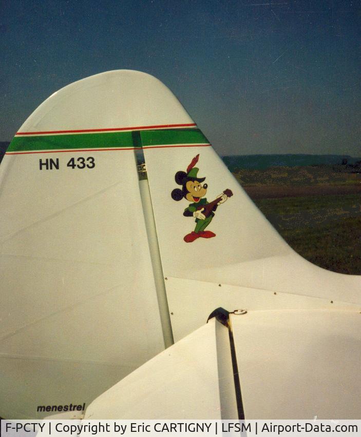 F-PCTY, 1987 Nicollier HN-433 Menestrel C/N 67, Personnal drawing on the tail.