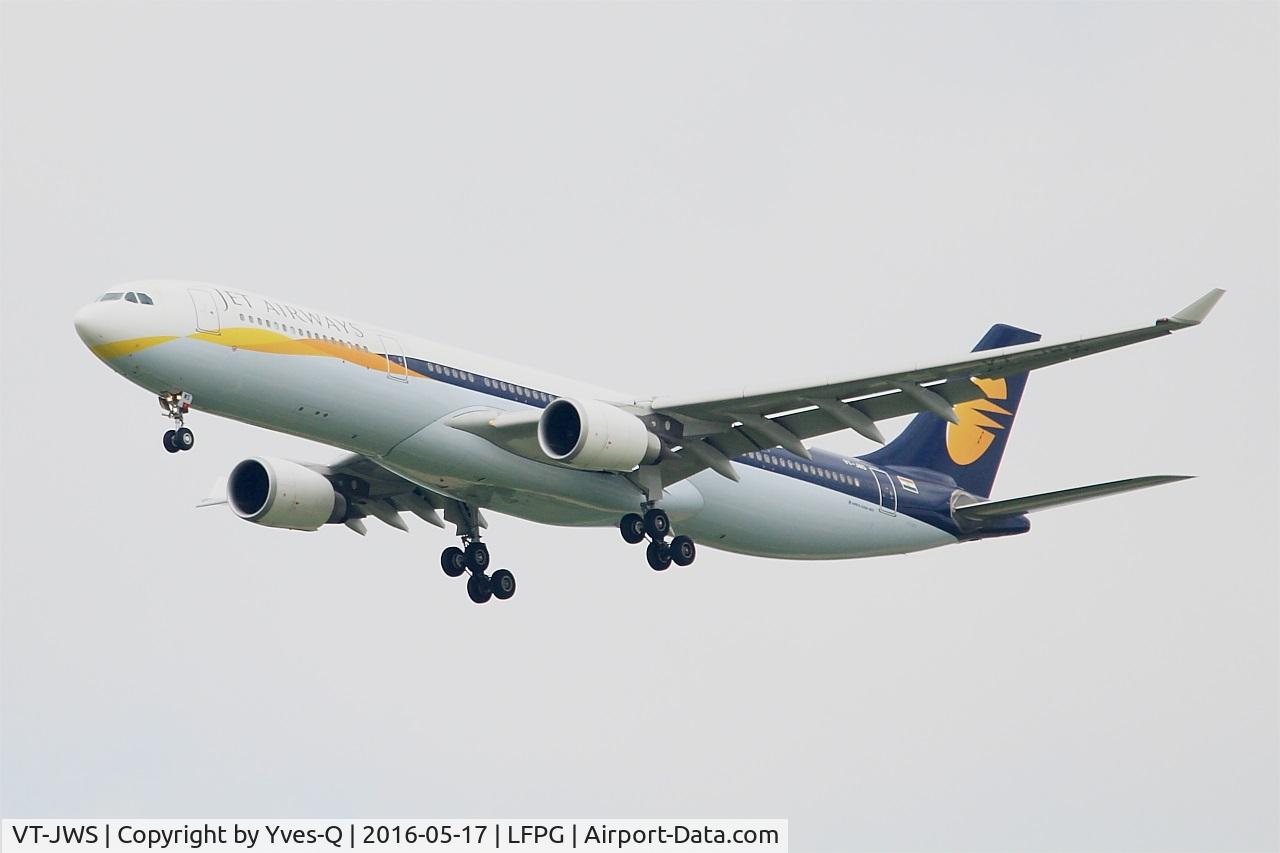 VT-JWS, 2012 Airbus A330-302 C/N 1361, Airbus A330-302, Short approach rwy 27R, Roissy Charles De Gaulle Airport (LFPG-CDG)