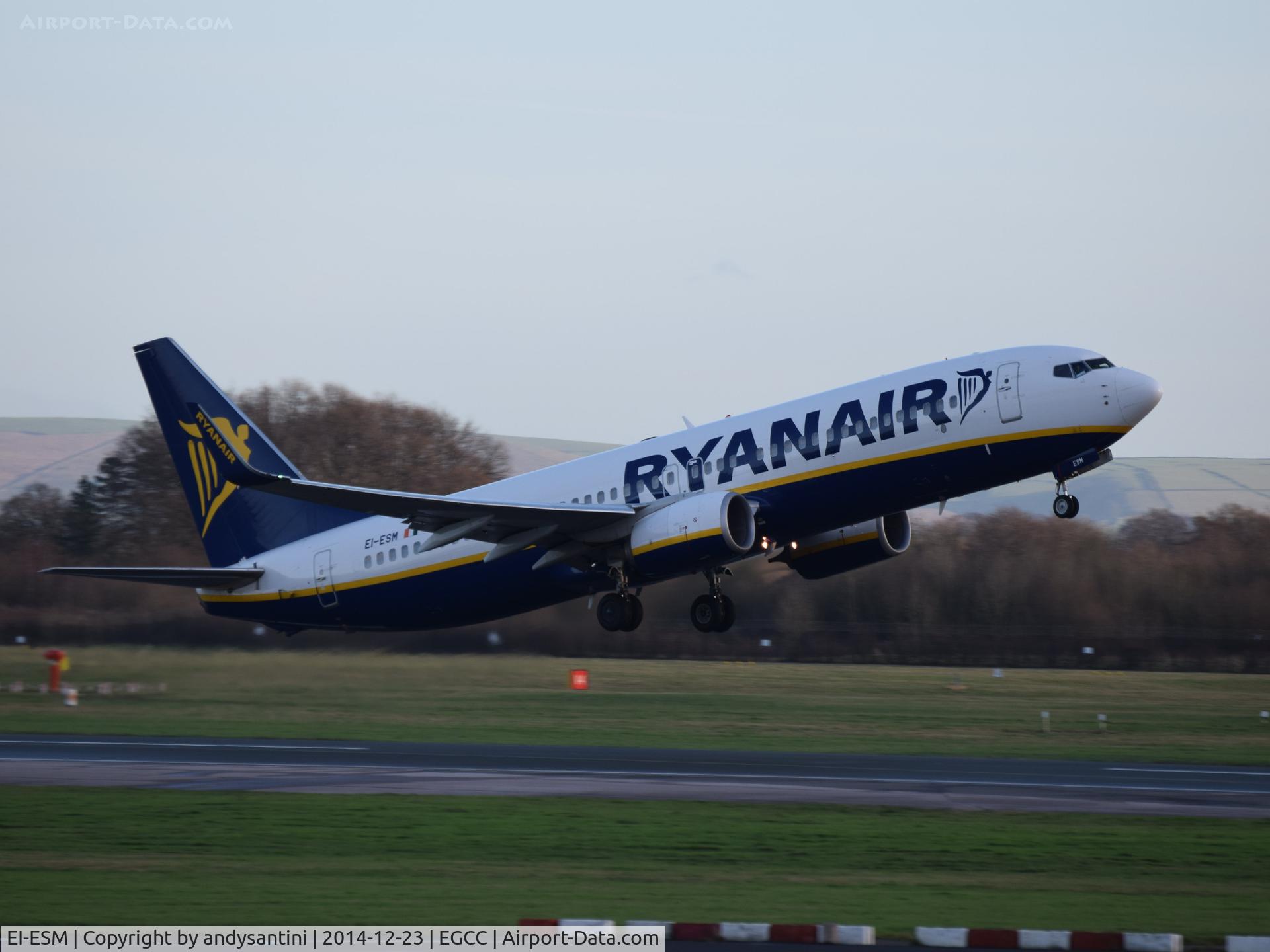 EI-ESM, 2011 Boeing 737-8AS C/N 34992, just taken off from egcc