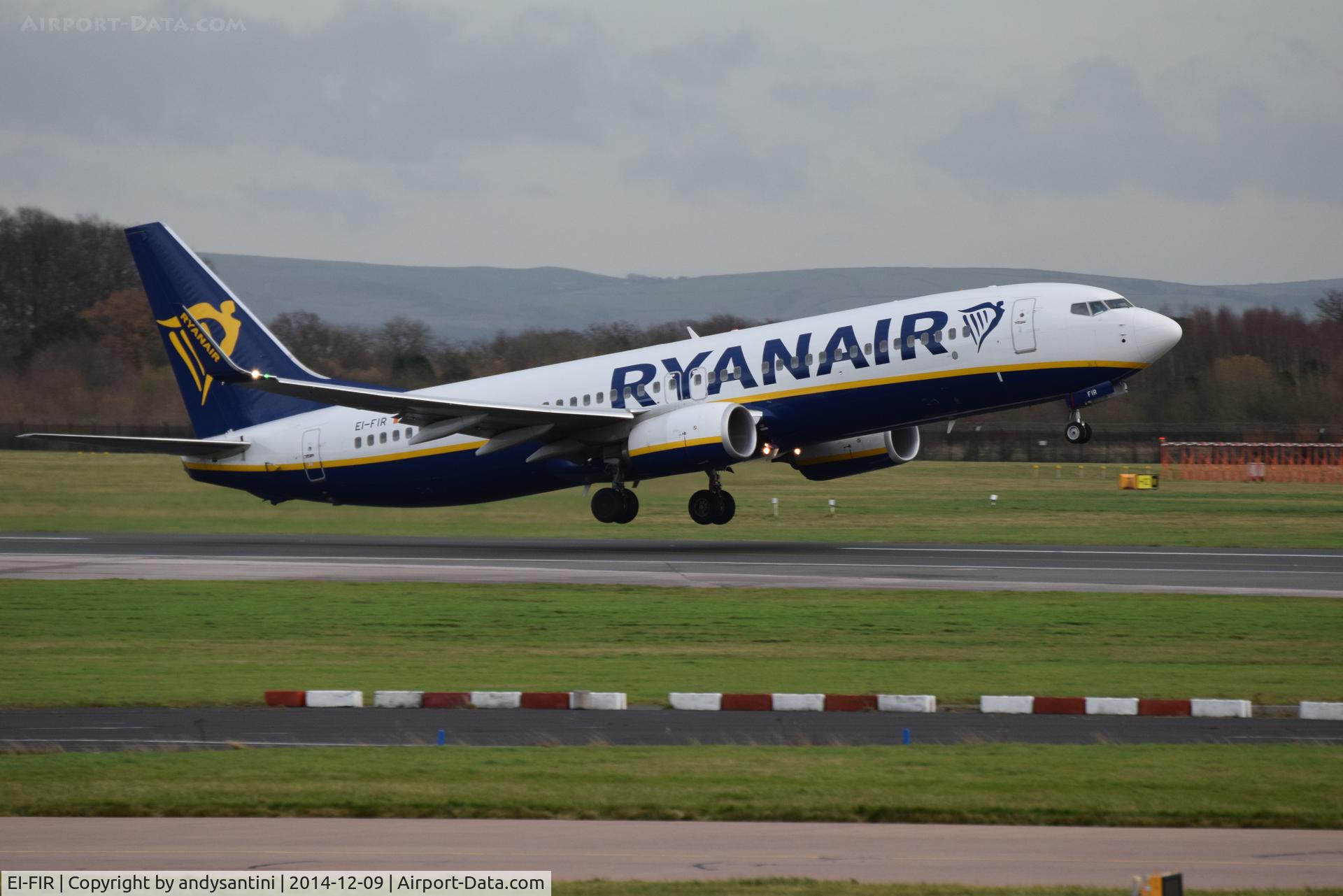 EI-FIR, 2015 Boeing 737-8AS C/N 61578, just taken off from egcc