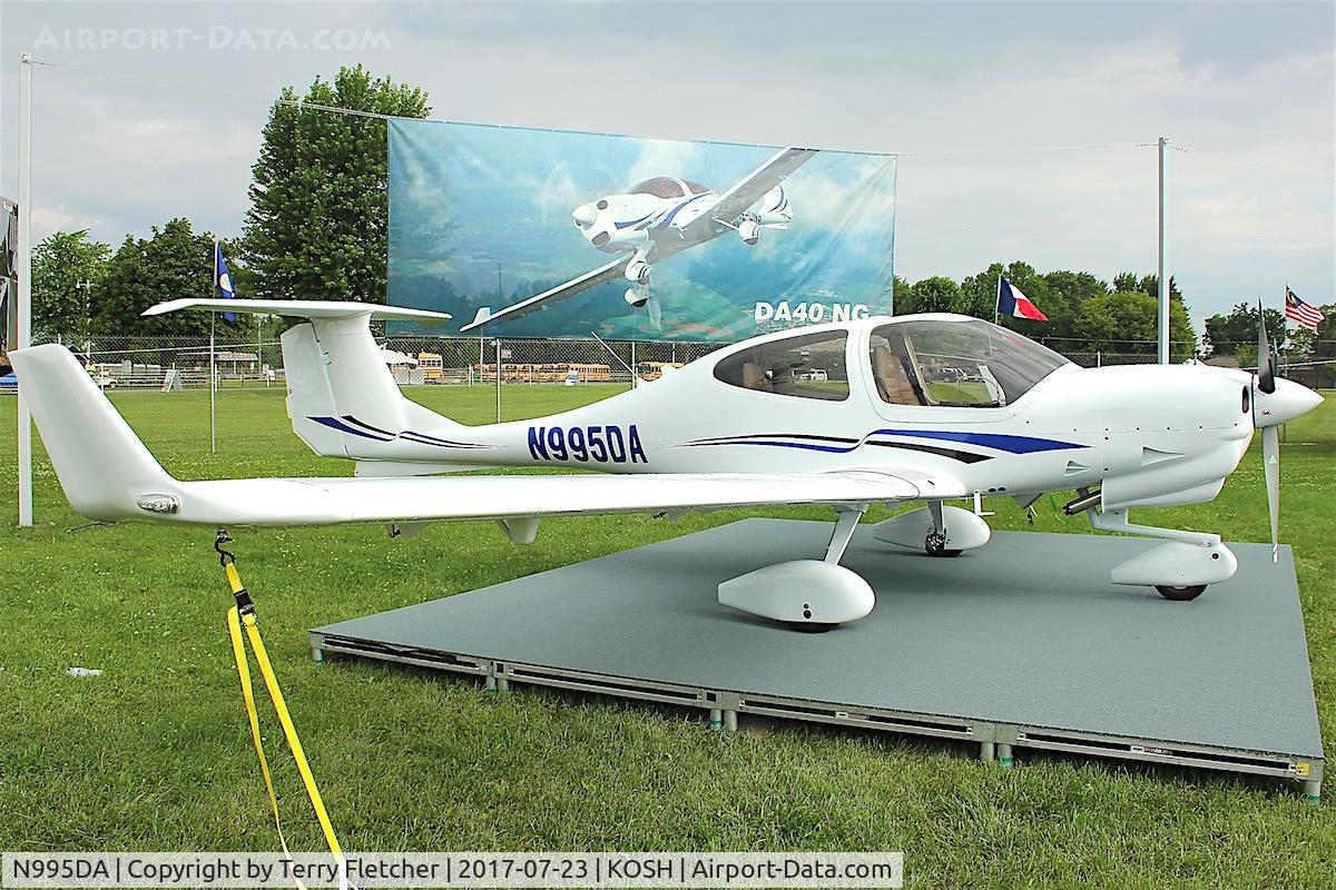 N995DA, 2017 Diamond DA-40 NG Diamond Star Diamond Star C/N 40.NC002, On display at 2017 EAA AirVenture at Oshkosh