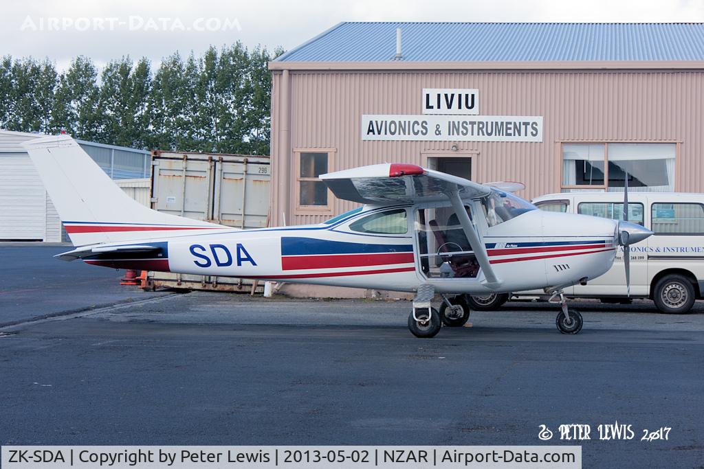 ZK-SDA, Cessna 182P Skylane Skylane C/N 18260961, Skydive Auckland Ltd., Taupo