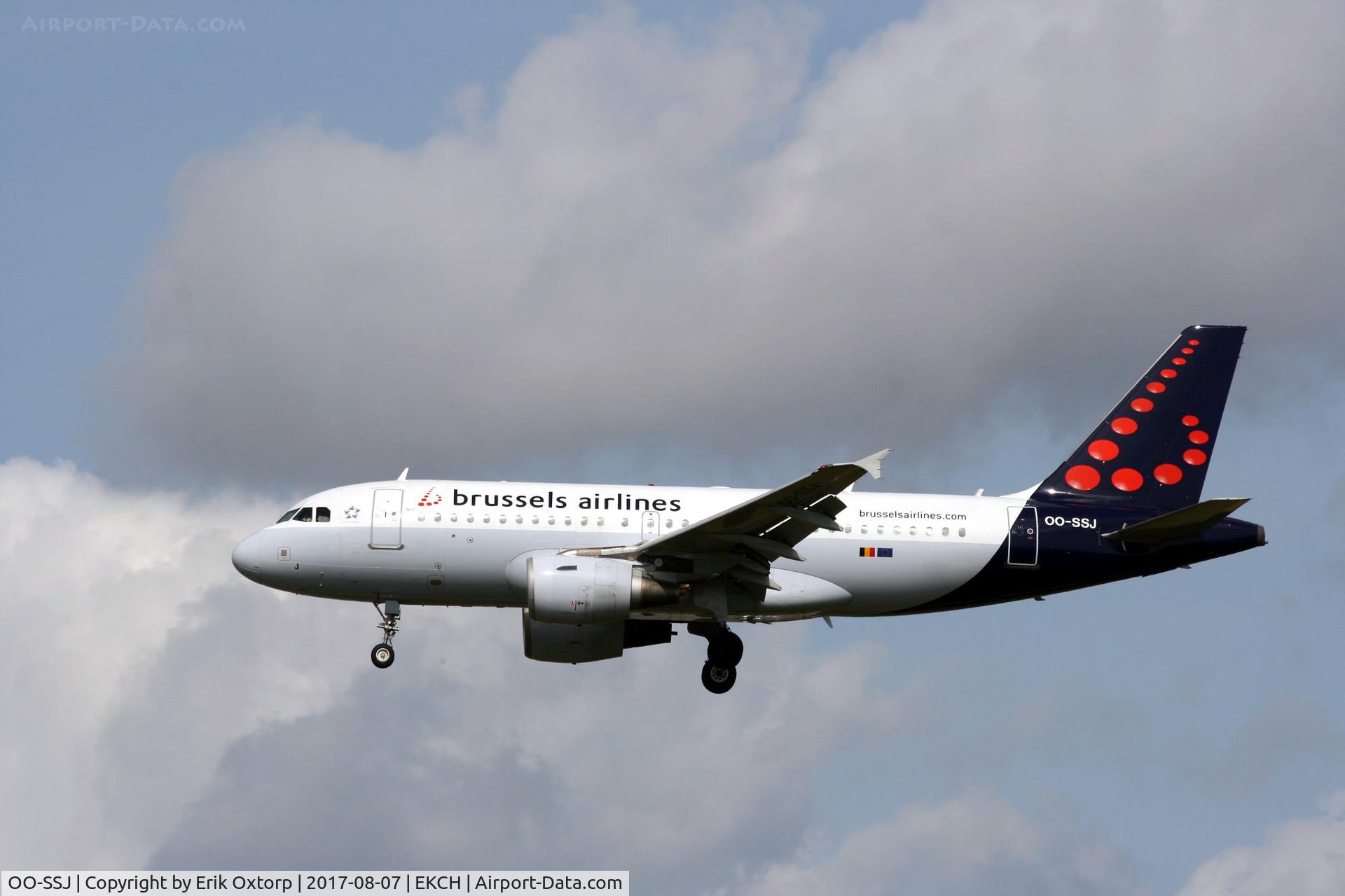 OO-SSJ, 2002 Airbus A319-111 C/N 1759, OO-SSJ landing rw 22R