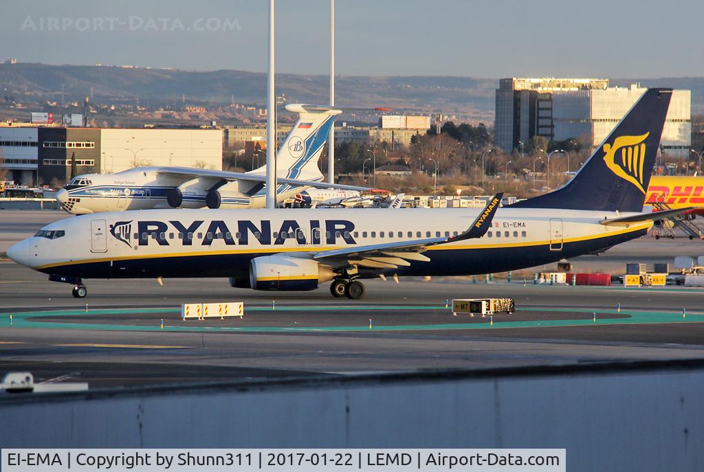 EI-EMA, 2010 Boeing 737-8AS C/N 35032, Taxiing for departure...