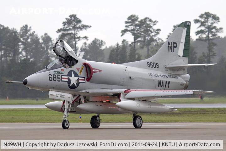 N49WH, 1959 Douglas A-4B Skyhawk C/N 11366, Skyhawk Ventures Llc A-4C Skyhawk CN 60-12377, NX2262Z