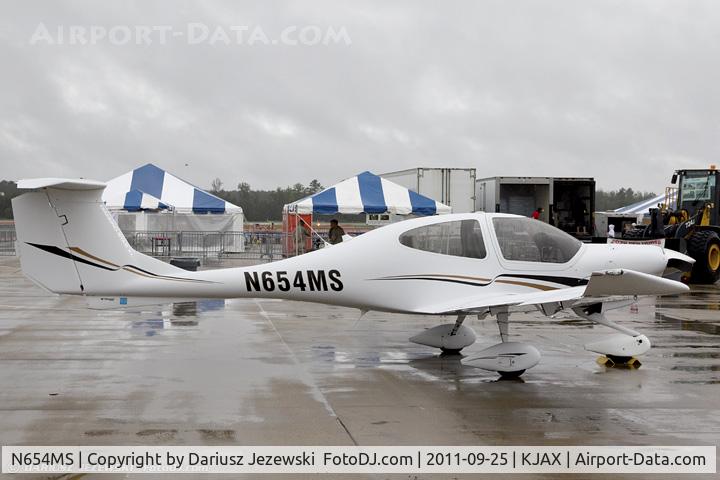 N654MS, 2007 Diamond DA-40 Diamond Star C/N 40.842, Diamond DA-40 CN 40.842, N654MS