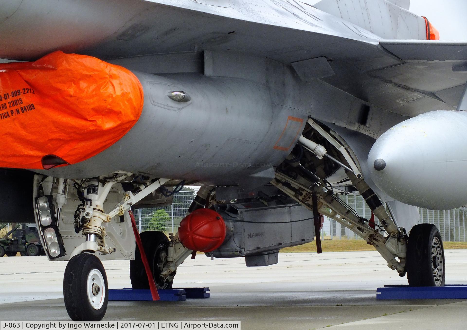J-063, Fokker F-16AM Fighting Falcon C/N 6D-146, General Dynamics (Fokker) F-16AM Fighting Falcon of the KLu at the NAEWF 35 years jubilee display Geilenkirchen 2017