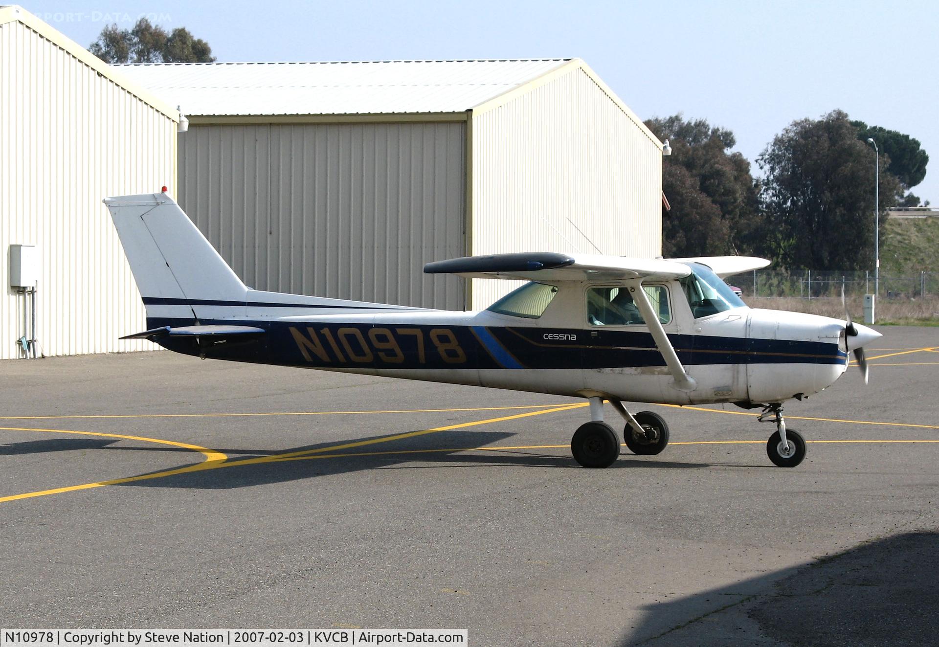 N10978, 1973 Cessna 150L C/N 15075182, Locally-based 1973 Cessna 150L taxiing @ Nut Tree Airport, Vacaville, CA (reported as cancelled from USCAR 2011-03-02 as exported to new owner in Russian Federation!)