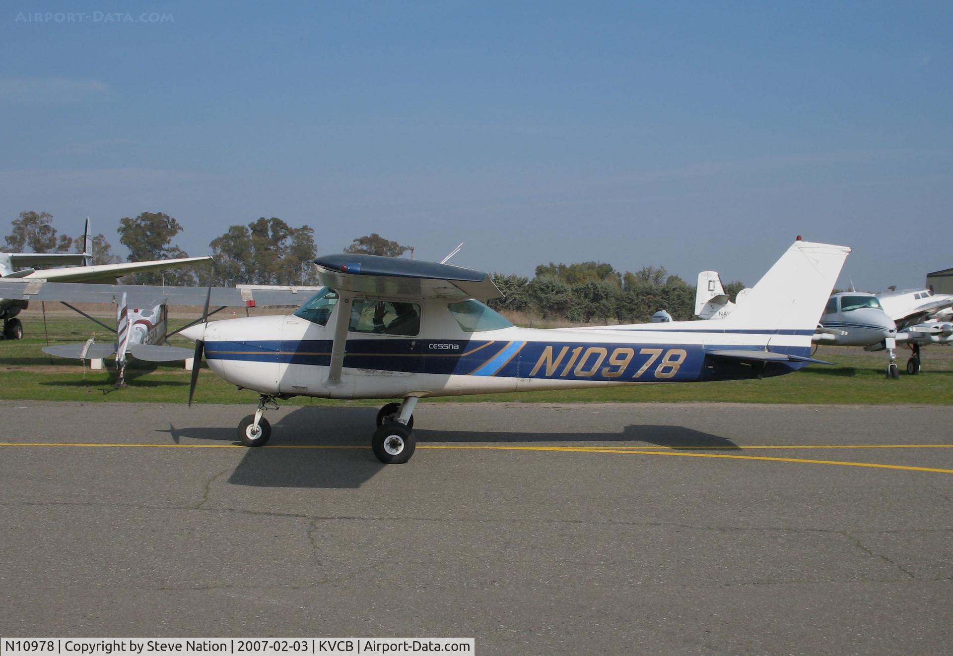 N10978, 1973 Cessna 150L C/N 15075182, Locally-based 1973 Cessna 150L taxiing for take-off @ Nut Tree Airport, Vacaville, CA (reported as cancelled from USCAR 2011-03-02 as exported to new owner in Russian Federation!)