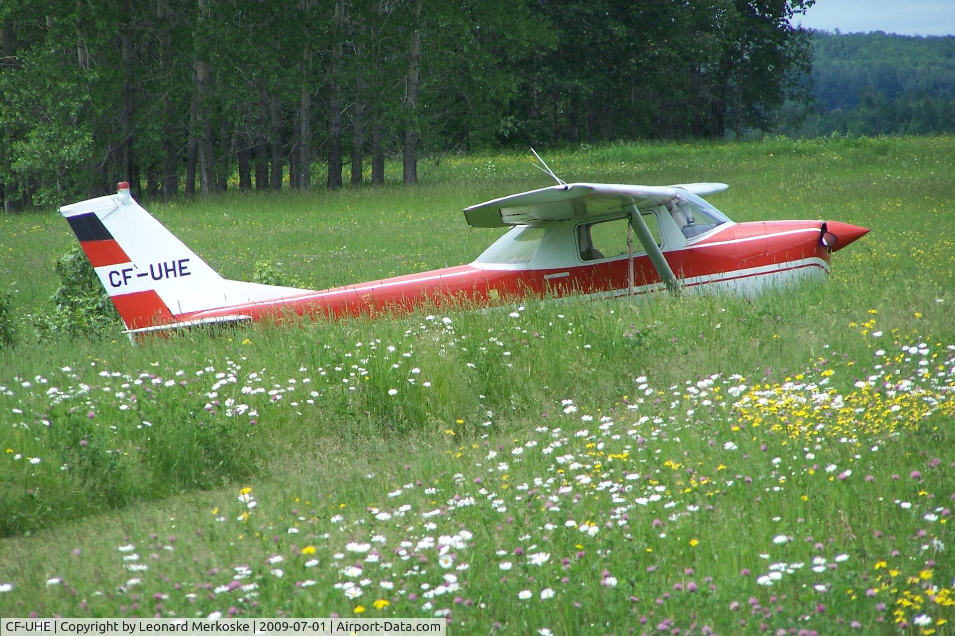 CF-UHE, 1966 Cessna 150F C/N 15063636, Private airfield at Slate River, ON south of Thunder Bay.