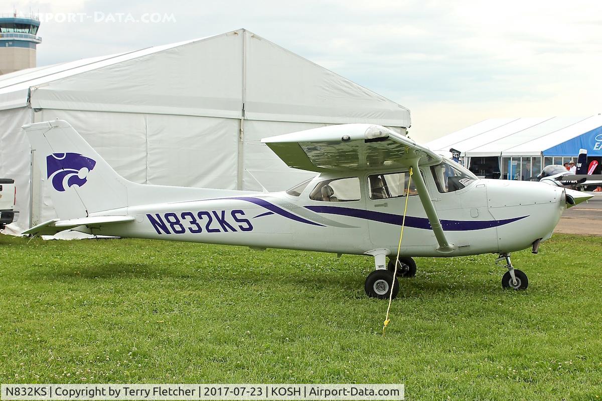 N832KS, Cessna 172S C/N 172S11109, Displayed at the 2017 EAA Airventure at Oshkosh