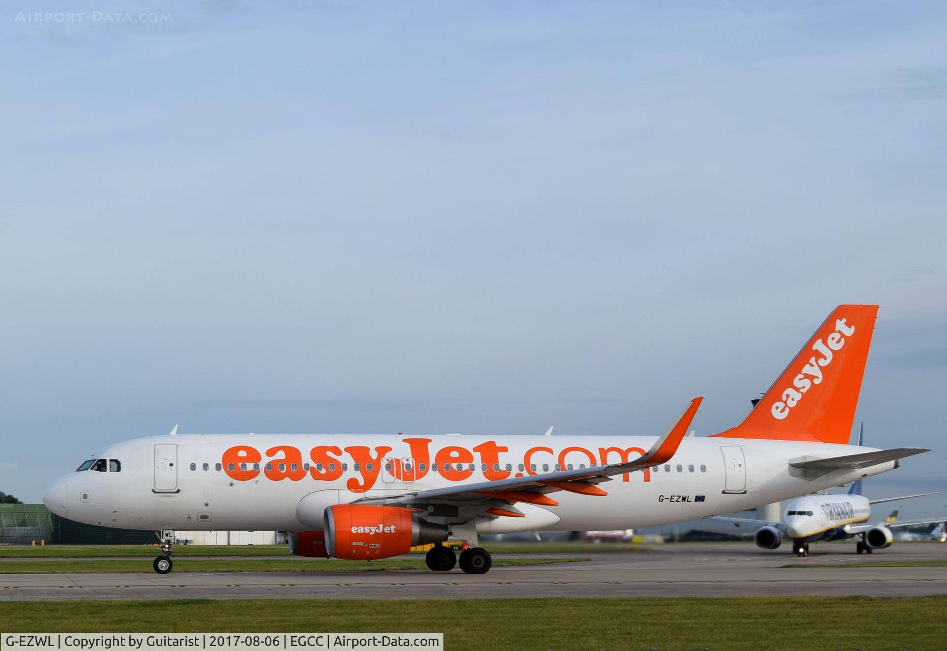 G-EZWL, 2013 Airbus A320-214 C/N 5702, At Manchester