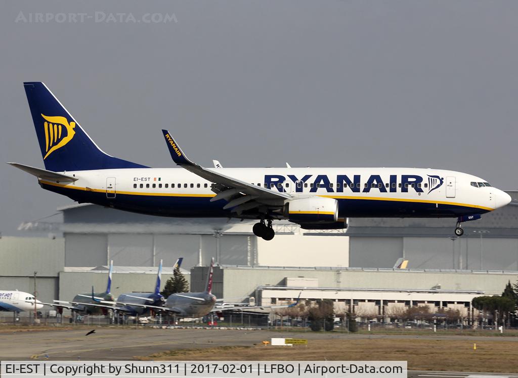 EI-EST, 2011 Boeing 737-8AS C/N 34994, Landing rwy 14R