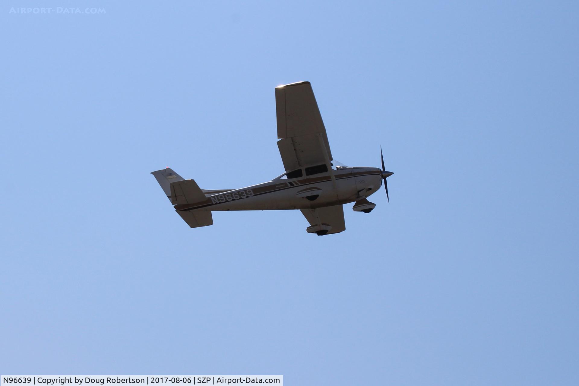 N96639, 1979 Cessna 182Q Skylane C/N 18266789, 1979 Cessna 182Q SKYLANE II, Continental O-470 260 Hp upgrade by STC, takeoff climb Rwy 22