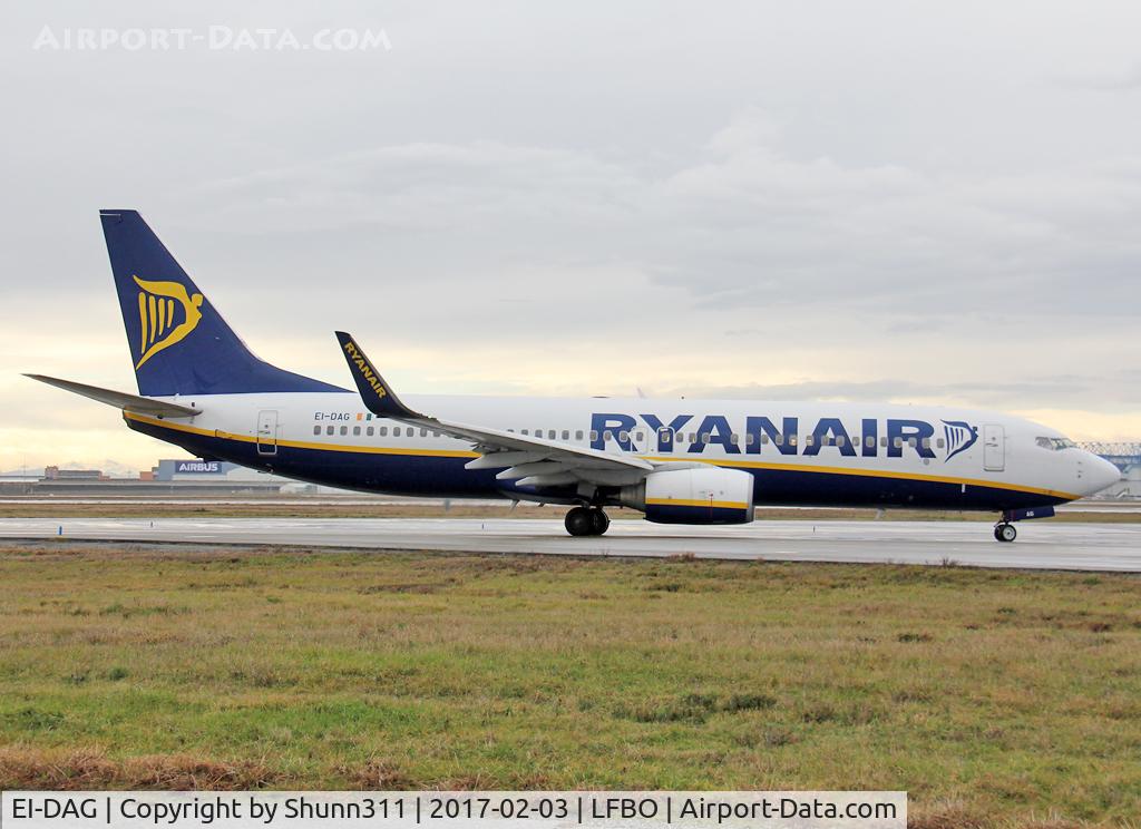 EI-DAG, 2002 Boeing 737-8AS C/N 29940, Taxiing for departure...