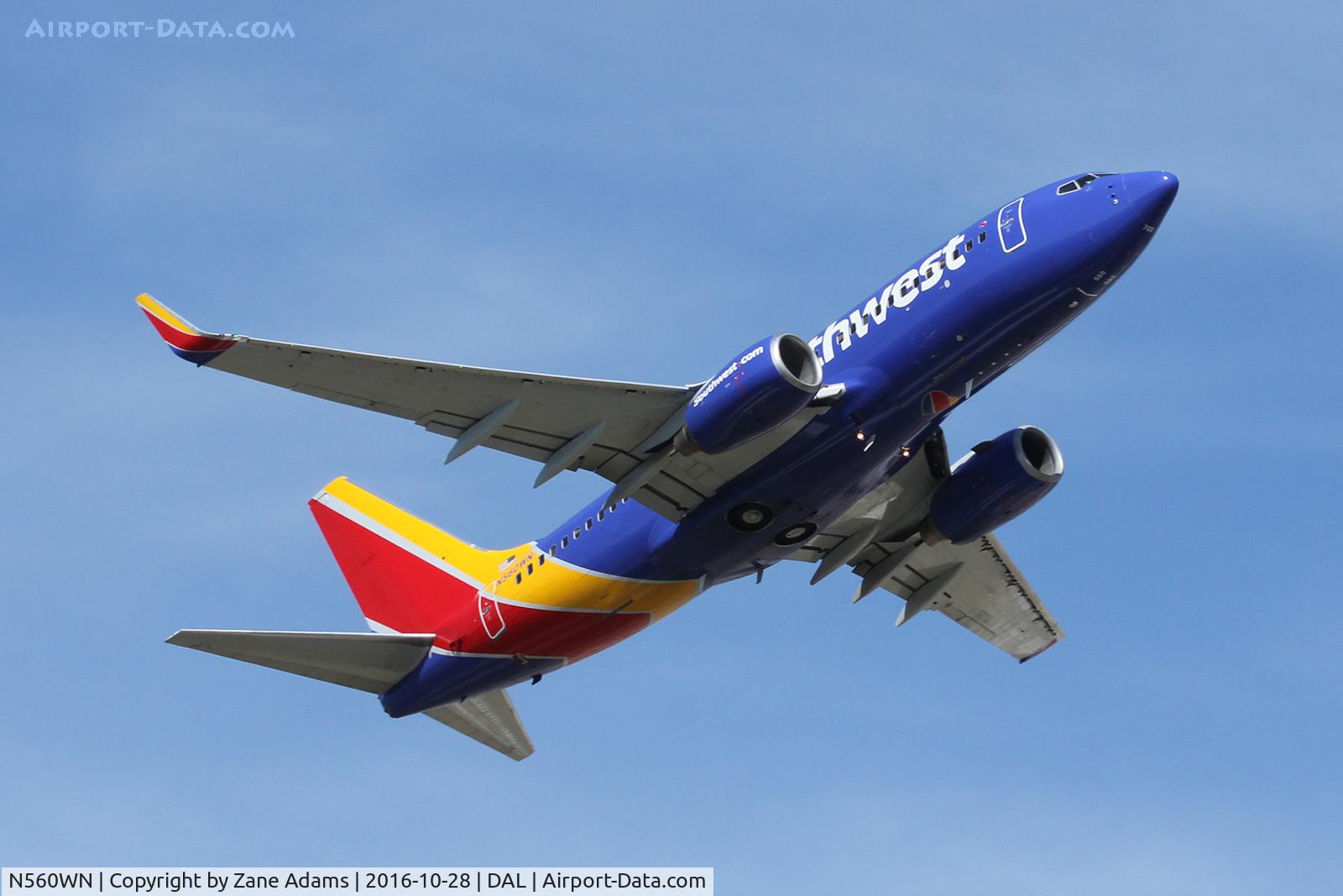 N560WN, 2000 Boeing 737-790 C/N 30542, At Dallas Love Field