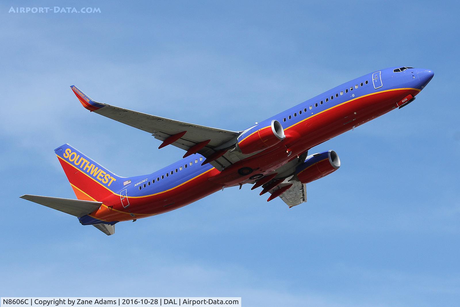 N8606C, 2013 Boeing 737-8H4 C/N 35964, At Dallas Love Field