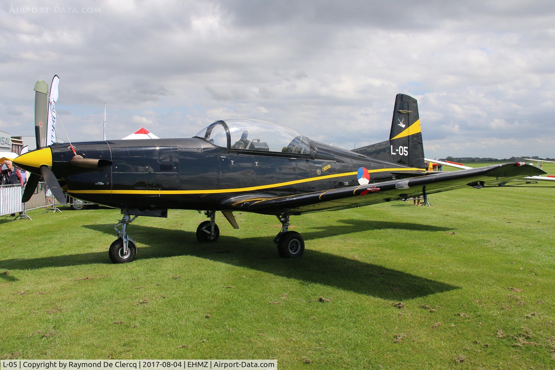 L-05, Pilatus PC-7 Turbo Trainer C/N 542, Zeeuwse Luchtvaartdagen.