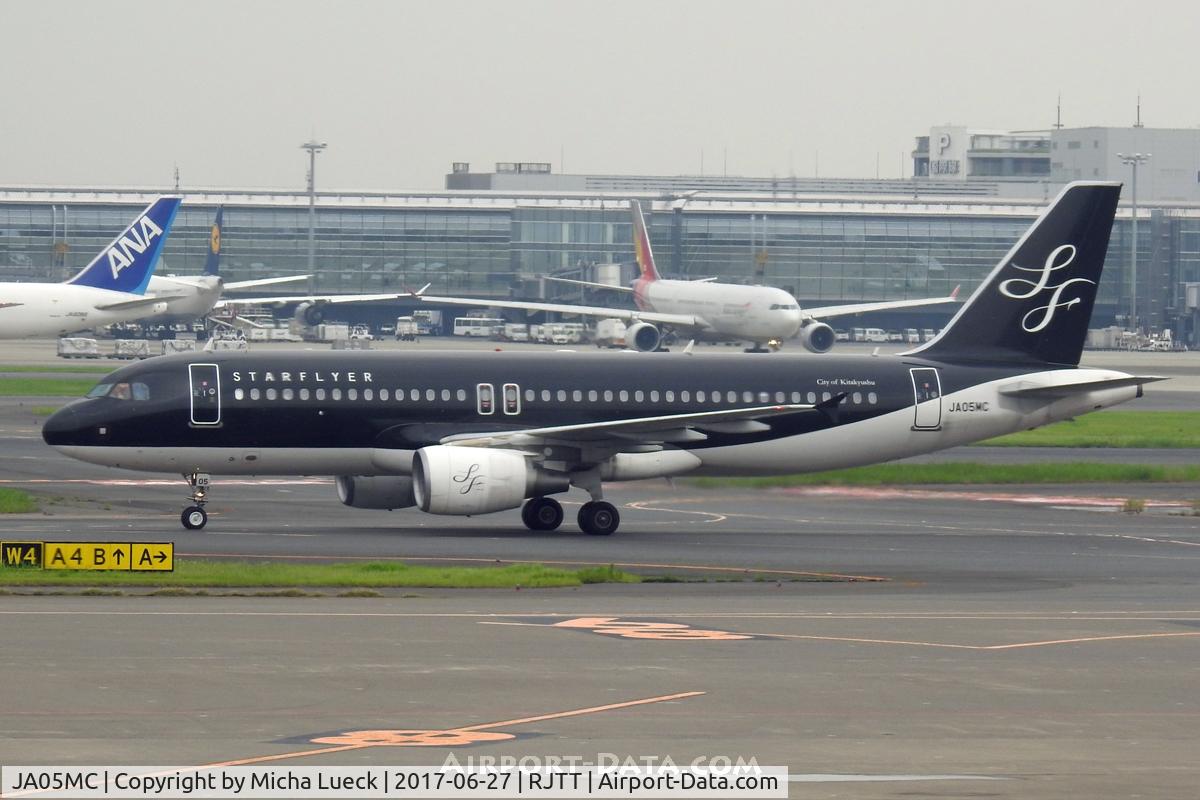 JA05MC, 2010 Airbus A320-214 C/N 4555, At Haneda