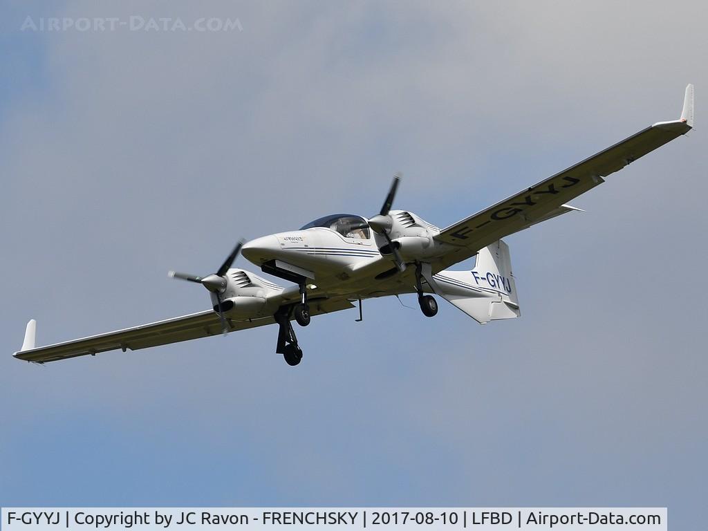 F-GYYJ, Diamond DA-42 Twin Star C/N 42.020, WAY52 landing runway 29