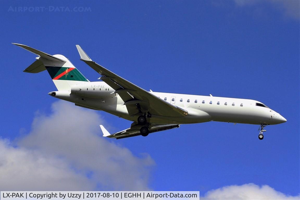 LX-PAK, 2006 Bombardier BD-700-1A10 Global Express C/N 9197, Arriving on zero 8