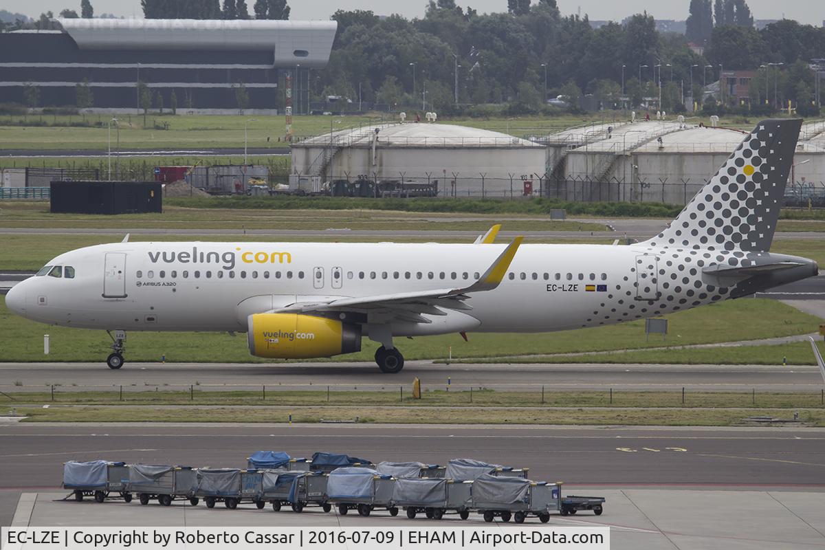 EC-LZE, 2013 Airbus A320-232 C/N 5885, Schiphol