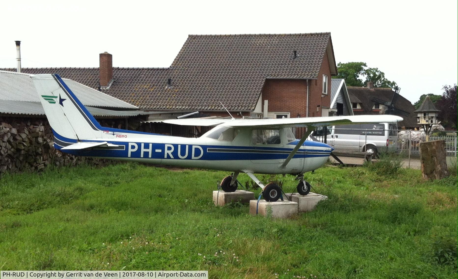 PH-RUD, Reims F150M C/N 1163, Aircraft is displayed in meadow in front of a company in Kootwijkerbroek NL. It arrived there july 8 2017
