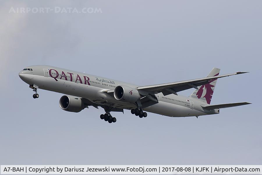 A7-BAH, 2010 Boeing 777-3DZ/ER C/N 37762, Boeing 777-3DZ/ER - Qatar Airways  C/N 37662, A7-BAH