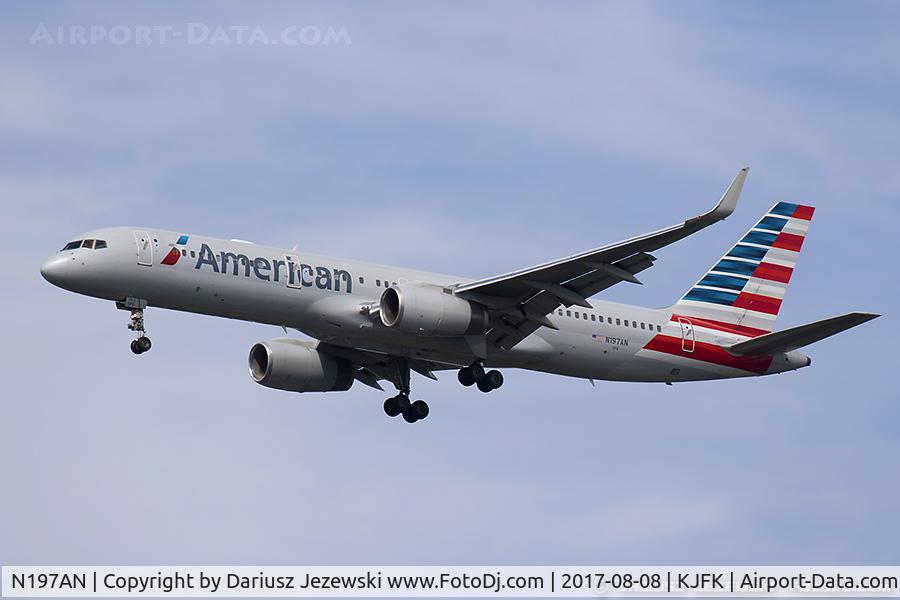 N197AN, 2001 Boeing 757-223 C/N 32391/988, Boeing 757-223 - American Airlines  C/N 32391, N197AN