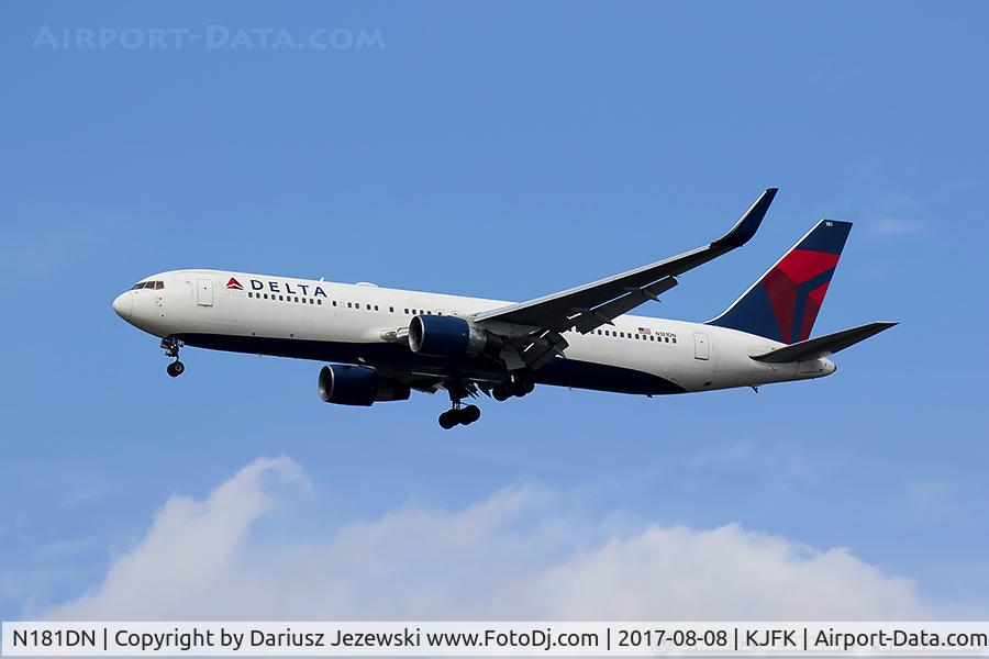 N181DN, 1992 Boeing 767-332 C/N 25986, Boeing 767-332/ER - Delta Air Lines  C/N 25986, N181DN