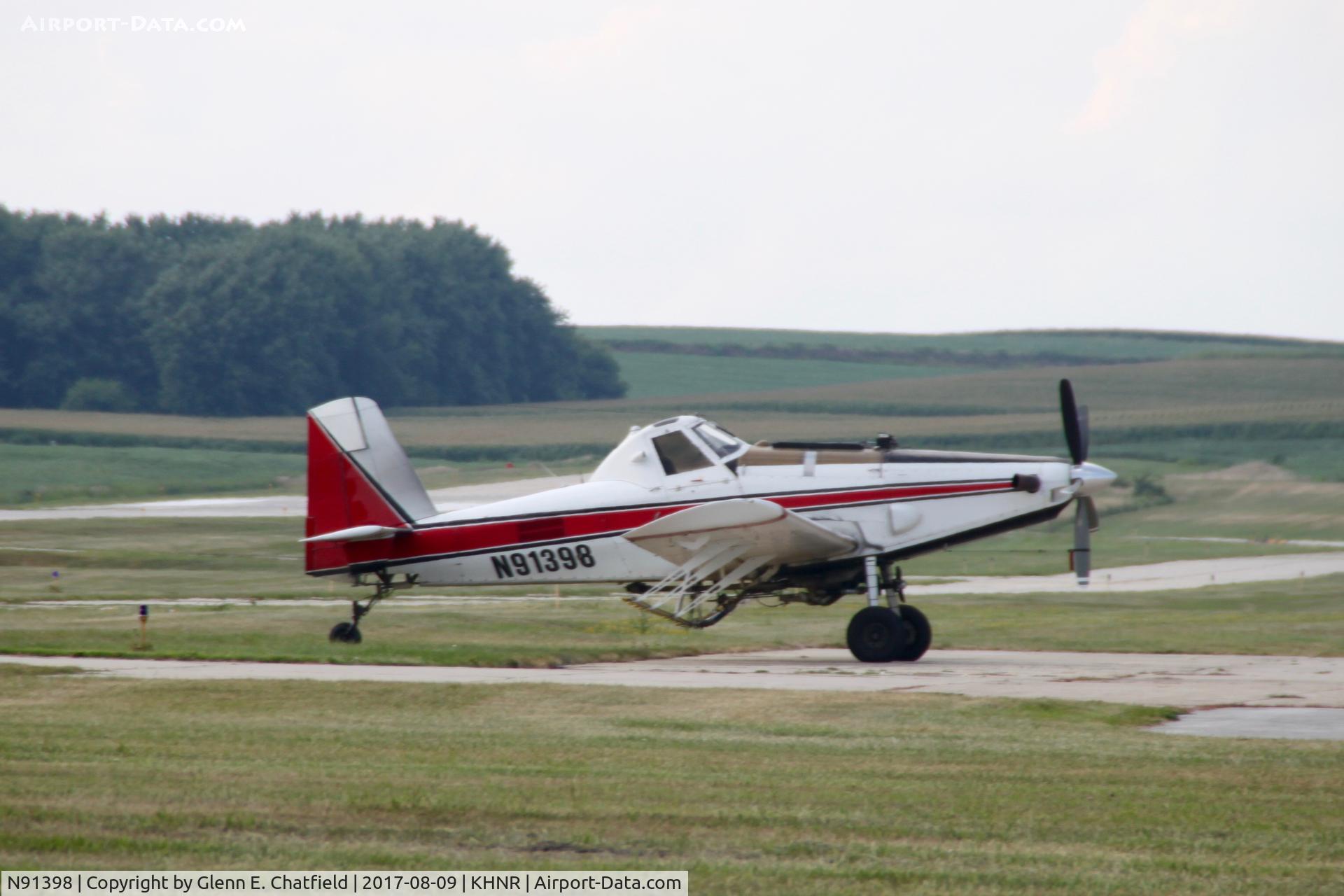 N91398, 2001 Air Tractor Inc AT-802A C/N 802A-0111, Found on the ramp