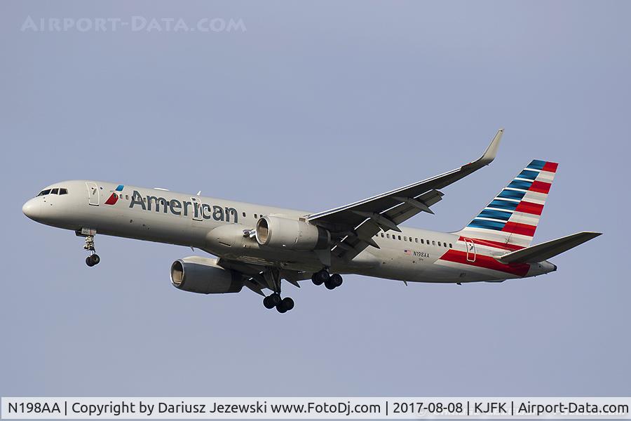 N198AA, 2001 Boeing 757-223 C/N 32392, Boeing 757-223 - American Airlines  C/N 32392, N198AA