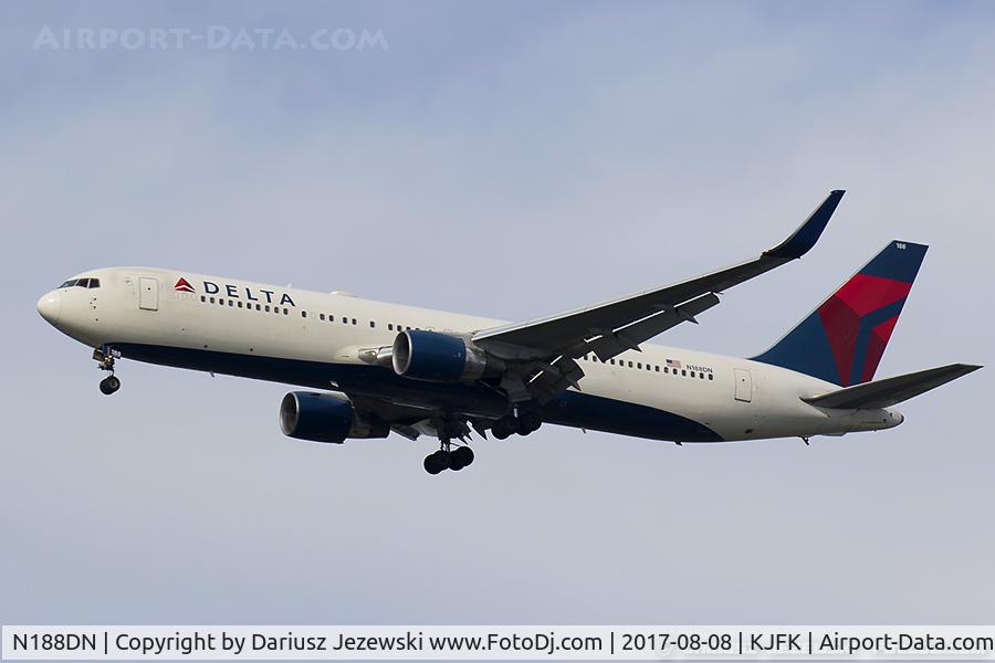 N188DN, 1996 Boeing 767-332 C/N 27583, Boeing 767-332/ER - Delta Air Lines  C/N 27583, N188DN