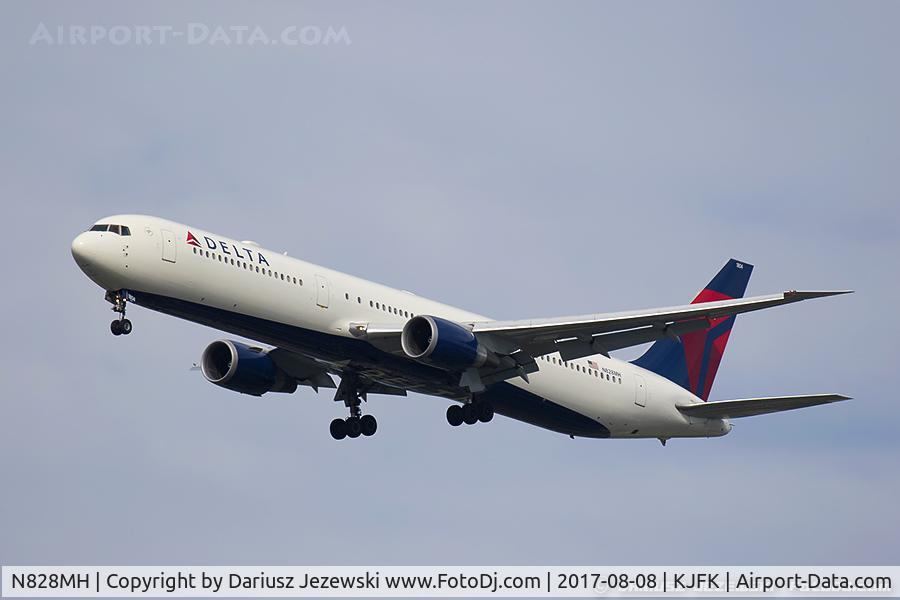 N828MH, 2000 Boeing 767-432/ER C/N 29699, Boeing 767-432/ER - Delta Air Lines  C/N 29699, N828MH
