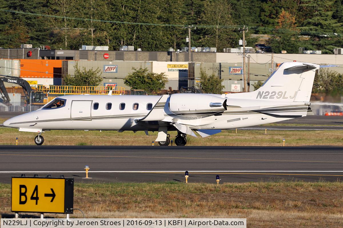N229LJ, 2001 Learjet Inc 31A C/N 229, kbfi