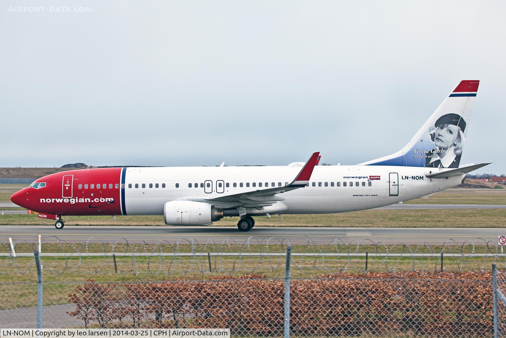 LN-NOM, 2001 Boeing 737-86N C/N 28642, Copenhagen 25.3.2014