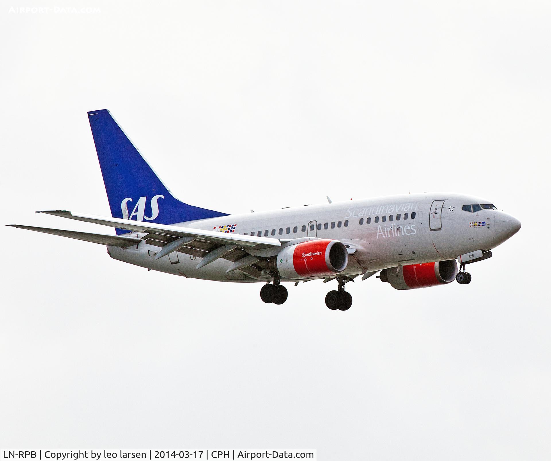 LN-RPB, 1998 Boeing 737-683 C/N 28294, Copenhagen 17.3.2014 landing R-30.pwfu 14.4.17