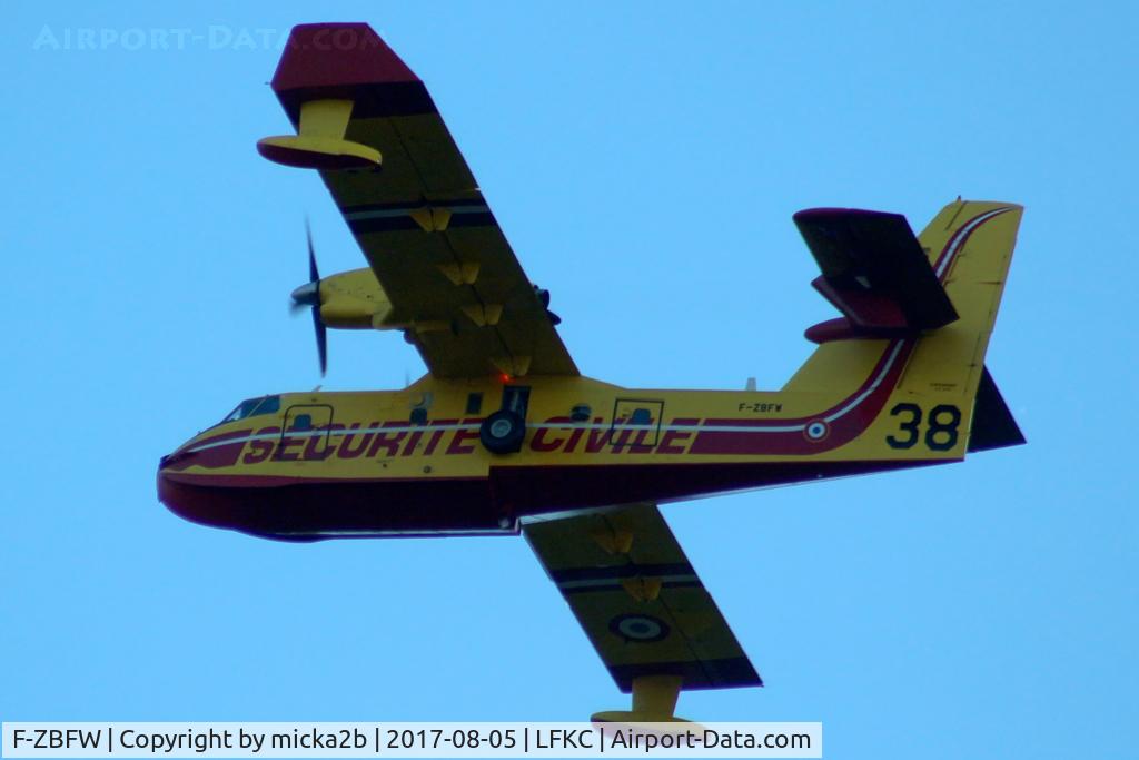 F-ZBFW, 1995 Canadair CL-215-6B11 CL-415 C/N 2014, In flight