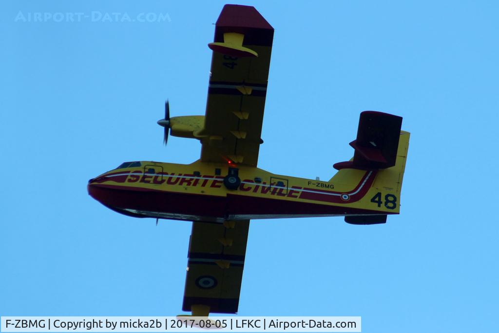 F-ZBMG, 2006 Canadair CL-215-6B11 CL-415 C/N 2065, In flight