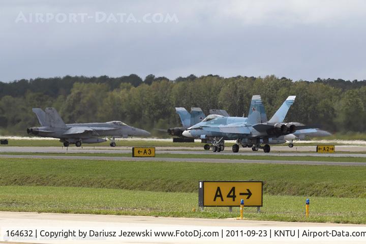 164632, McDonnell Douglas F/A-18C Hornet C/N 1049/C261, Hornets getting ready for take off at  NAS Oceana, VA