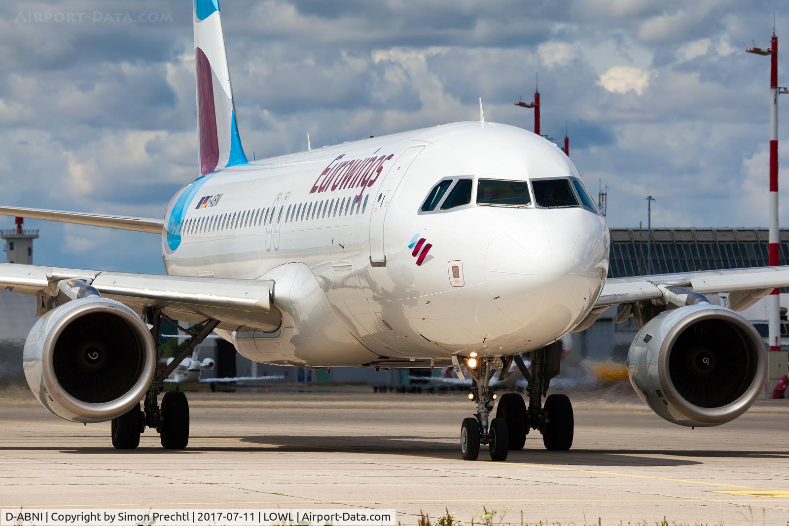 D-ABNI, 2002 Airbus A320-214 C/N 1717, D-ABNI @ Linz Airport