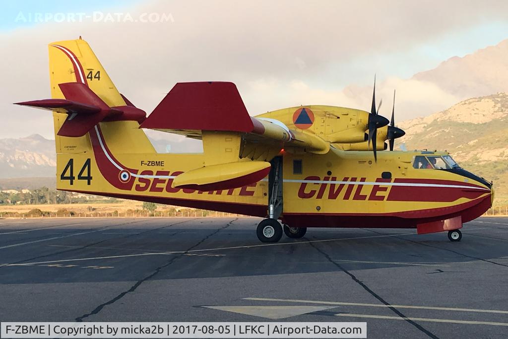 F-ZBME, 2001 Bombardier CL-415 (CL-215-6B11) C/N 2057, Taxiing